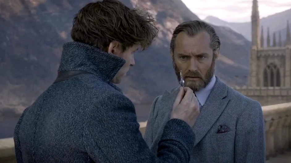 Eddie Redmayne y Jude Law como Scamander y Dumbledore en 'Animales Fantásticos' Eddie Redmayne y Jude Law como Scamander y Dumbledore en 'Animales Fantásticos'