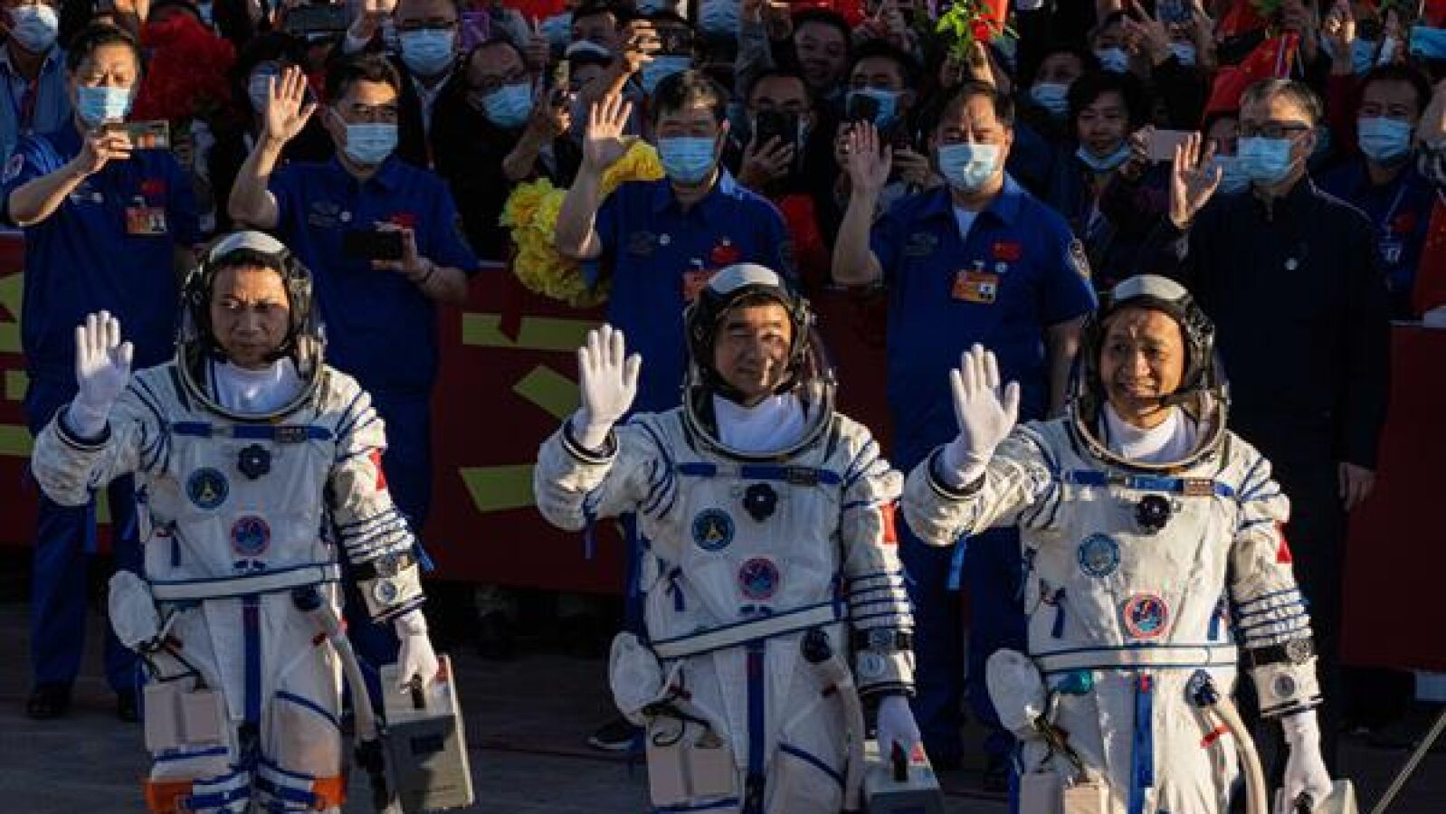 Despega con éxito la nave china Shenzhou-12 con 3 astronautas a bordo