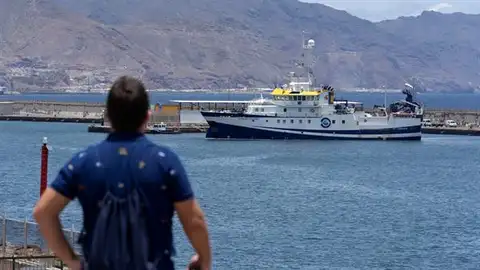 El buque oceanográfico Ángeles Alvariño El buque oceanográfico Ángeles Alvariño