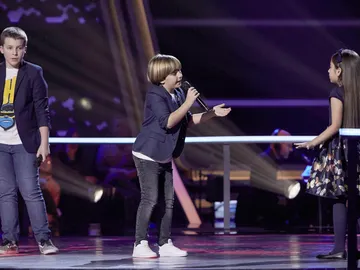 Santiago, Jesús y Alison cantan 'A puro dolor' en las Batallas de 'La Voz Kids' Santiago, Jesús y Alison cantan 'A puro dolor' en las Batallas de 'La Voz Kids'