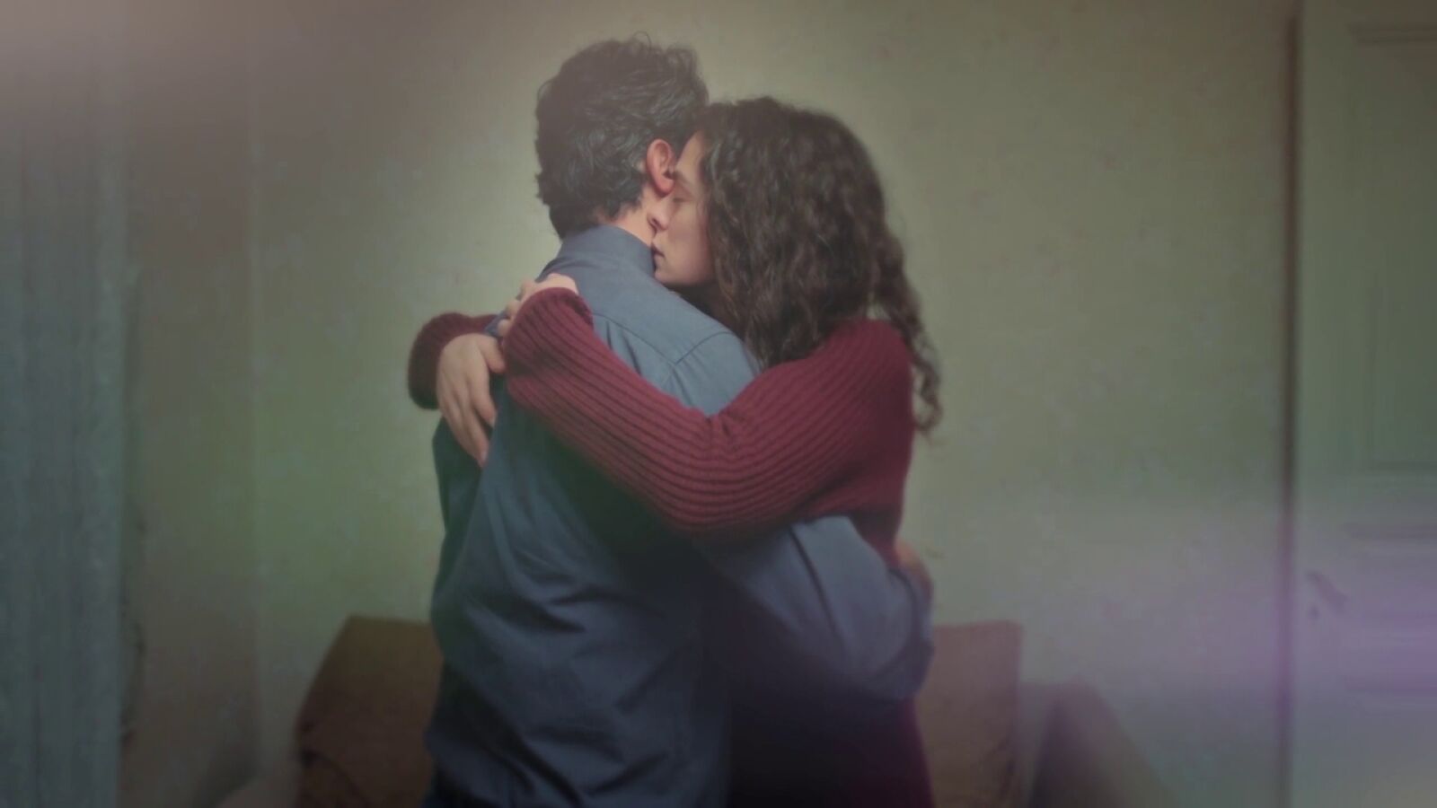 Una boda, un embarazo y un soltero de oro: ¿Cómo es la vida amorosa de los actores de 'Mujer'?