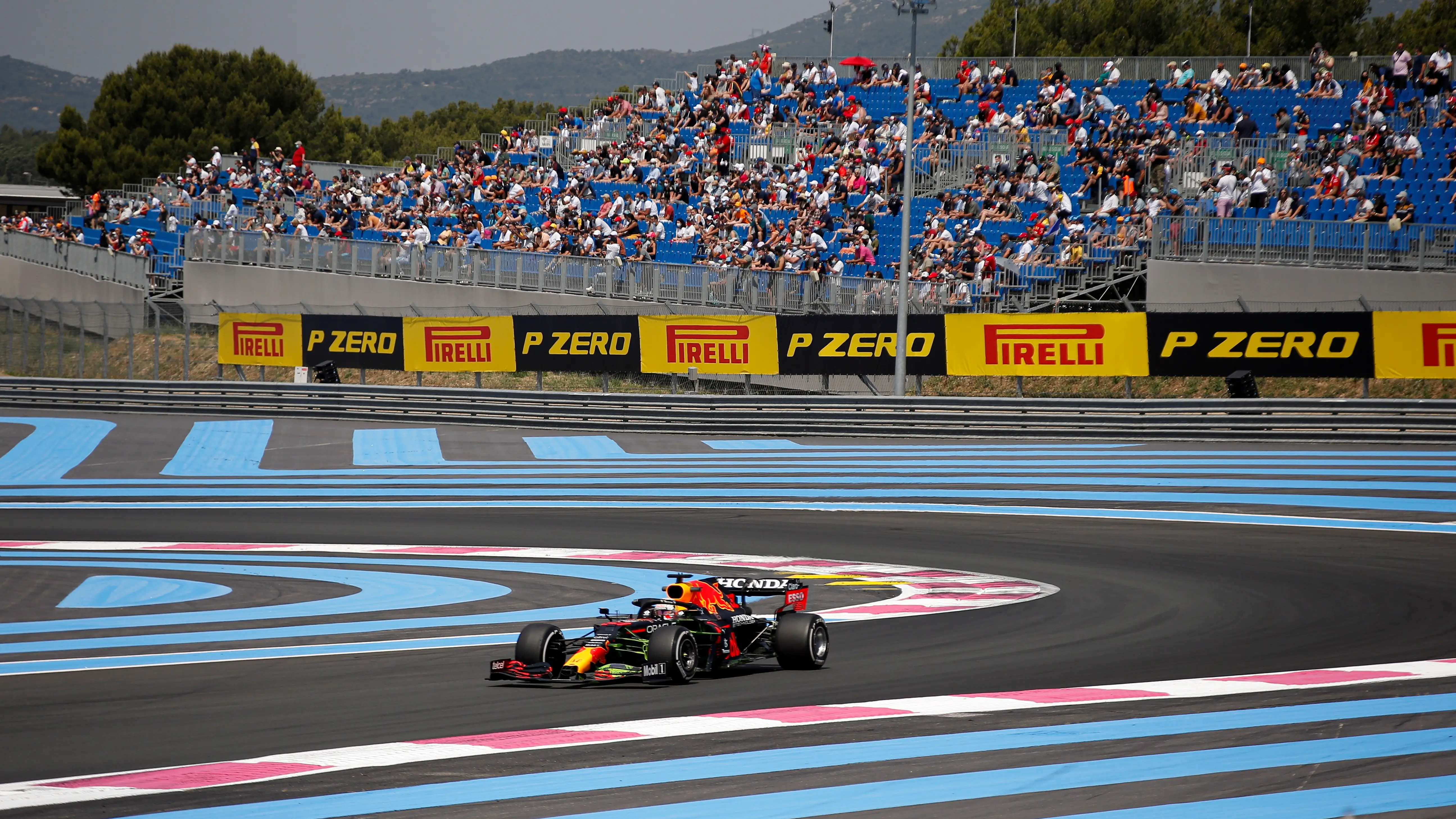 Verstappen bate a Hamilton en la clasificación del GP de Francia con Sainz 5º y Alonso 9º Verstappen bate a Hamilton en la clasificación del GP de Francia con Sainz 5º y Alonso 9º