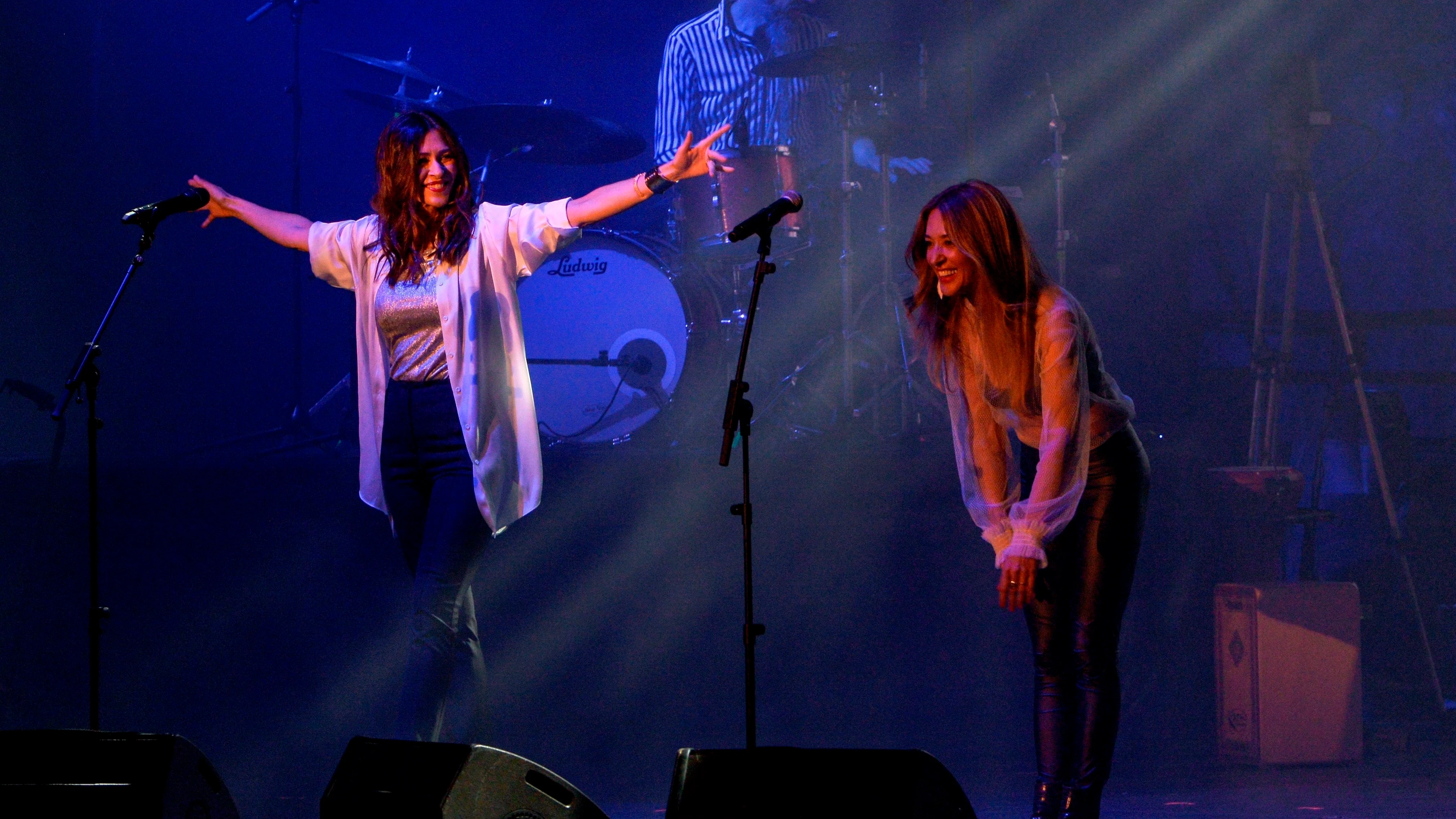 'Ella Baila Sola'