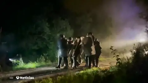 Un joven pierde una mano en una fiesta clandestina de más de 1.500 personas en Francia Un joven pierde una mano en una fiesta clandestina de más de 1.500 personas en Francia