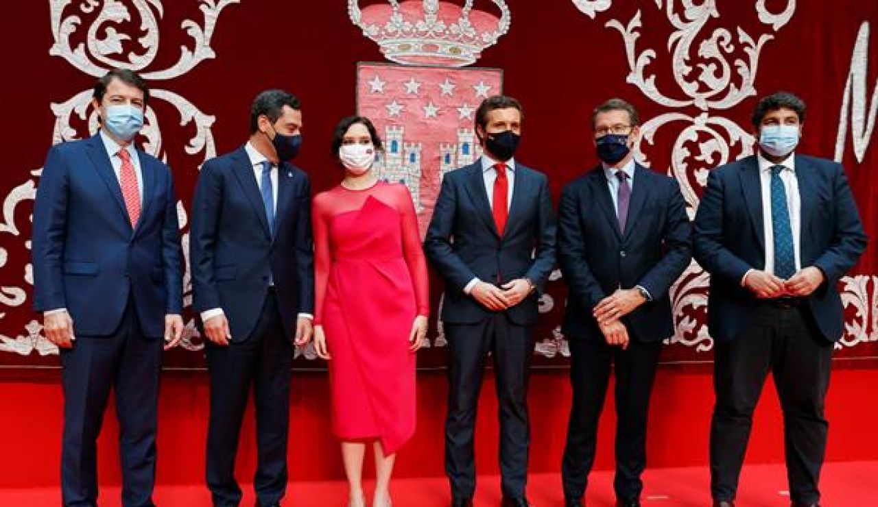 Isabel Díaz Ayuso acompañada de Pablo Casado y el resto de barones del PP Isabel Díaz Ayuso acompañada de Pablo Casado y el resto de barones del PP