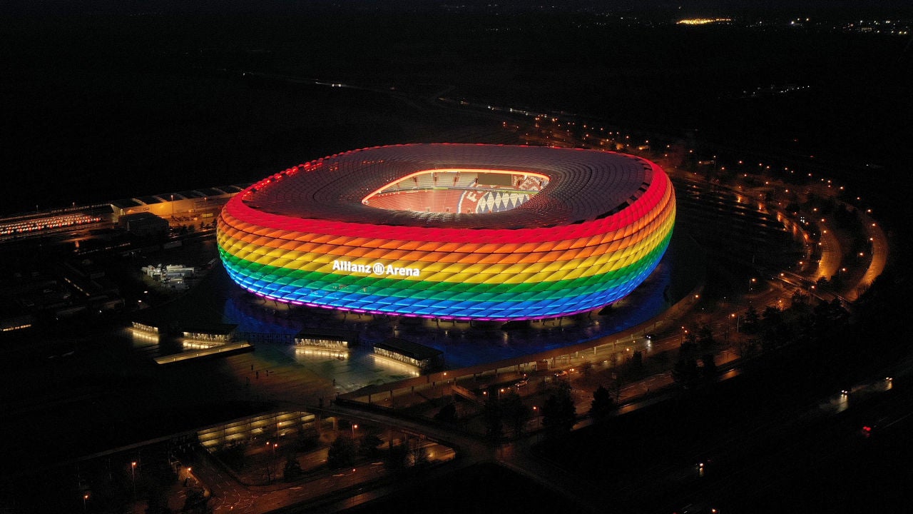 Múnich pide iluminar el Allianz Arena con un arcoíris en el partido contra Hungría en rechazo a