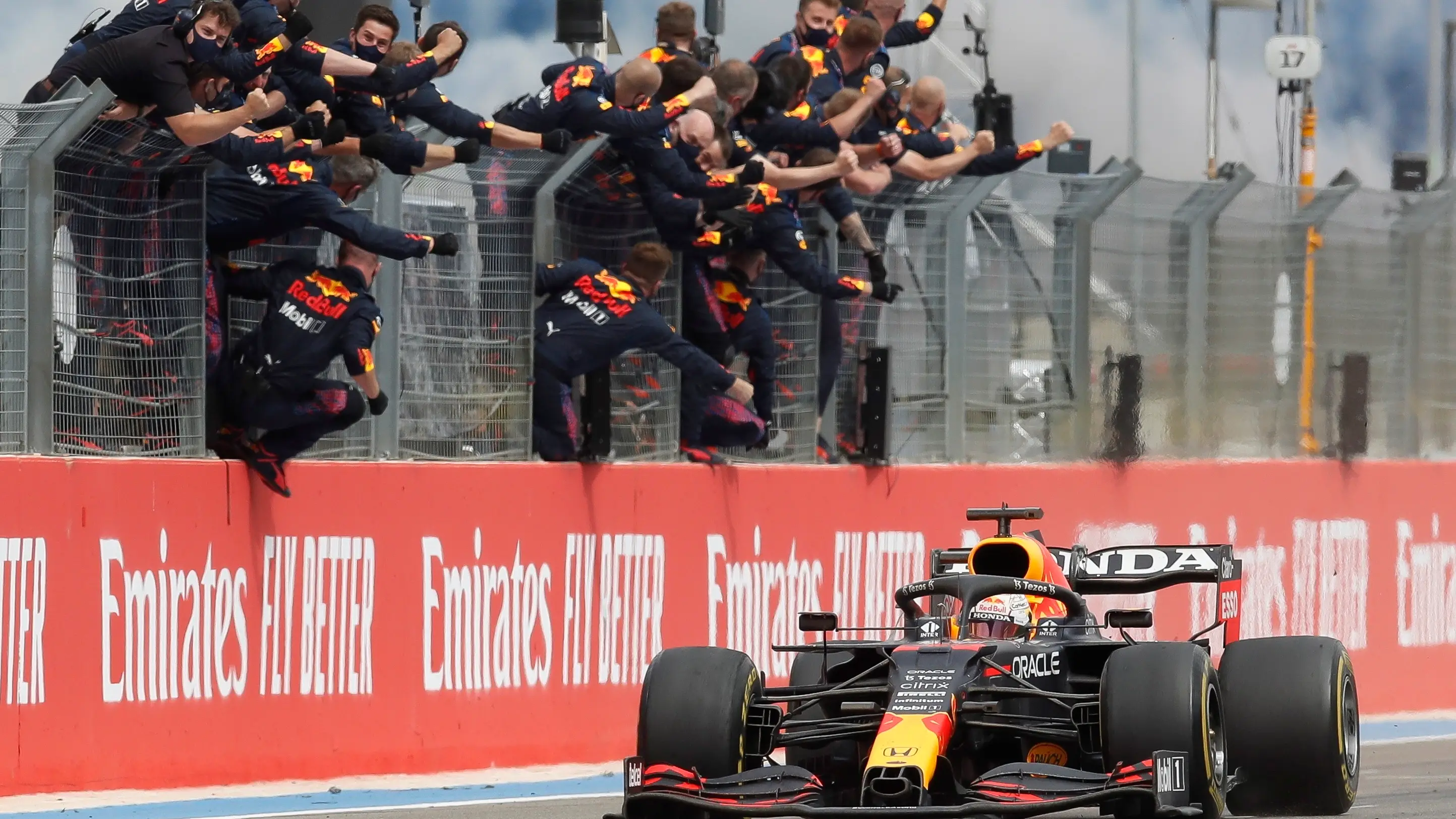 Max Vertsappen celebra la victoria en el GP de Francia de la temporada pasada Max Vertsappen celebra la victoria en el GP de Francia de la temporada pasada