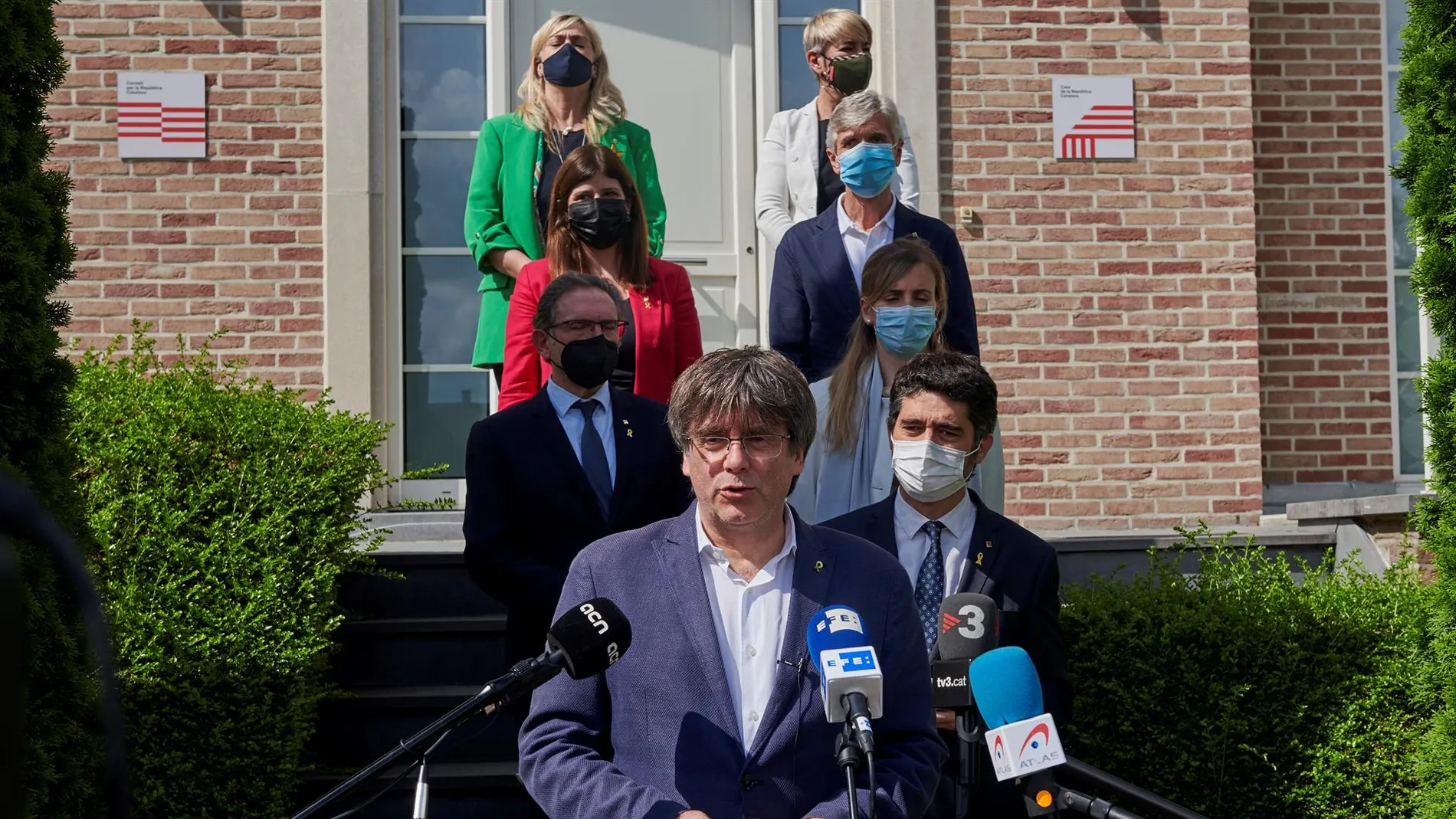 Carles Puigdemont tras reunirse con 7 miembros del Govern en Bélgica
