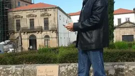 La historia detrás de Carlos, el transportista que ha escrito su currículum en una caja rota de Amazon La historia detrás de Carlos, el transportista que ha escrito su currículum en una caja rota de Amazon