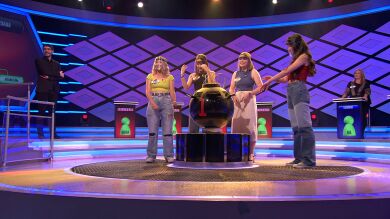 ¡No puede ser! Una salsa peruana provoca que ‘Las tacitas de plata’ exploten su primera bomba