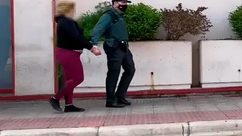 Detenida una mujer por robo con violencia en un supermercado en La Rioja Detenida una mujer por robo con violencia en un supermercado en La Rioja