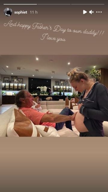 Sophie Turner felicita a su padre por el Día del padre