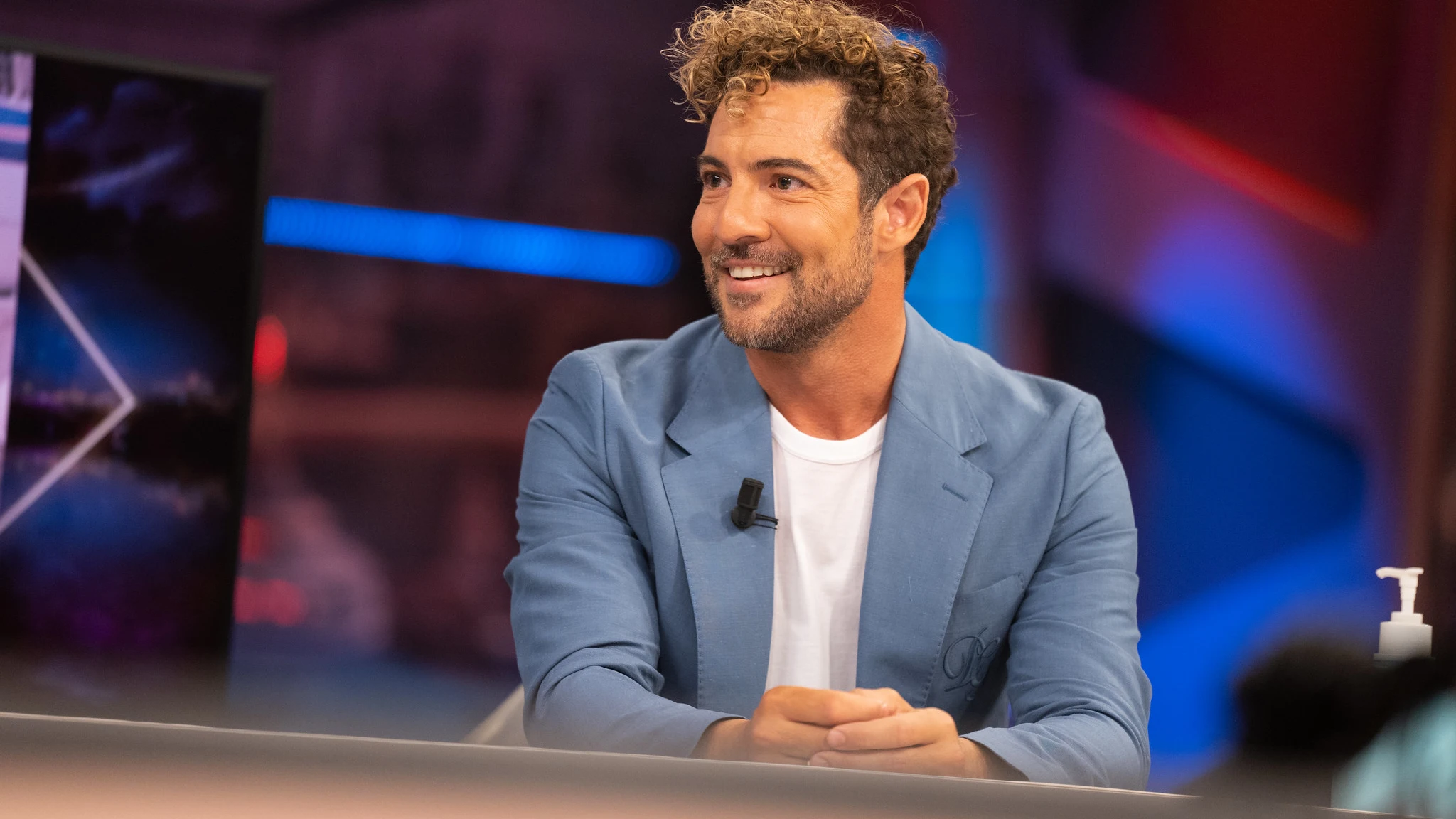 David Bisbal cuenta en 'El Hormiguero 3.0' los secretos de su pequeño huerto: "Me gusta cultivar" David Bisbal cuenta en 'El Hormiguero 3.0' los secretos de su pequeño huerto: "Me gusta cultivar"