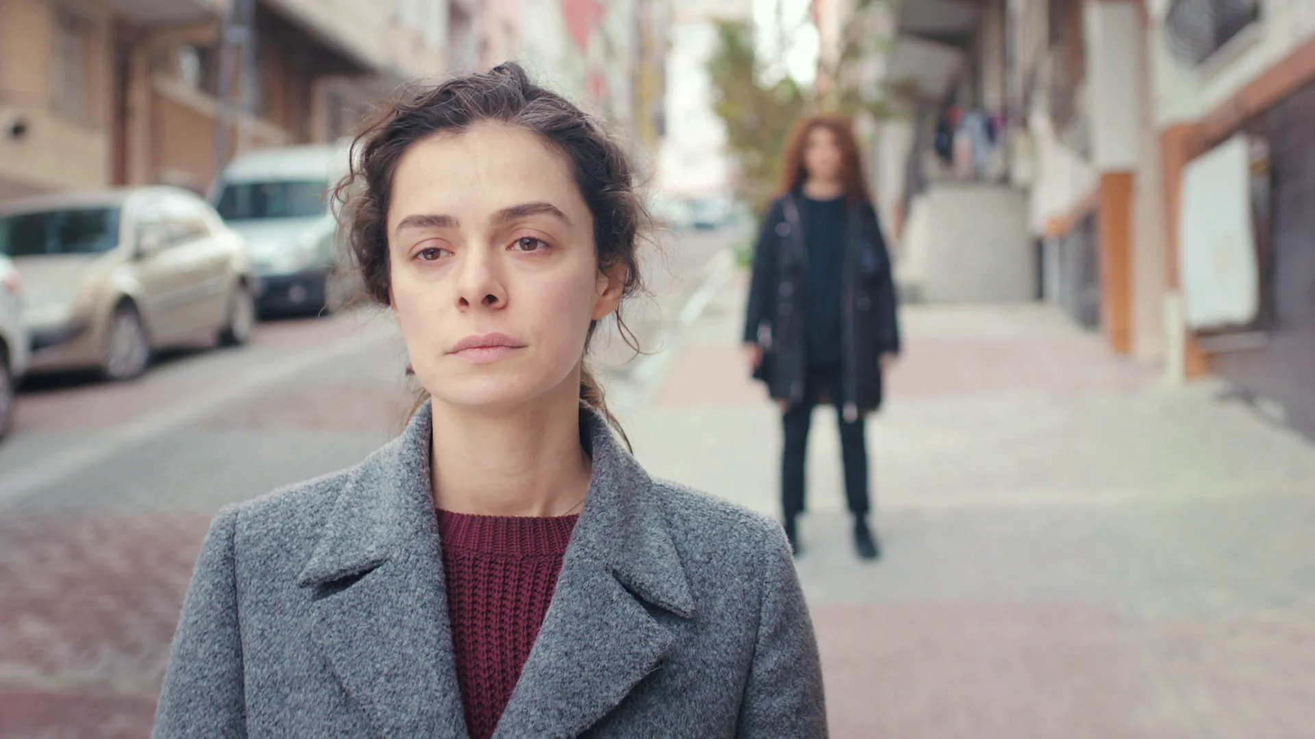 Sirin presiona a Bahar para que rechace el dinero de la herencia de Hatice Sirin presiona a Bahar para que rechace el dinero de la herencia de Hatice