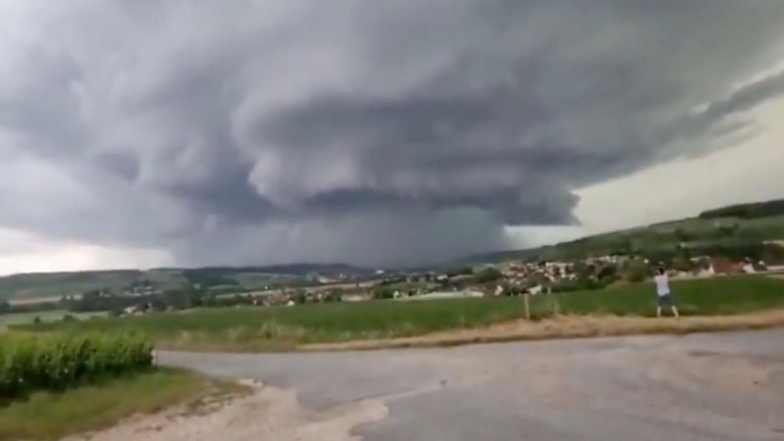¿Qué es 'la reina de las tormentas'? El extraño fenómeno meteorológico visto en Francia