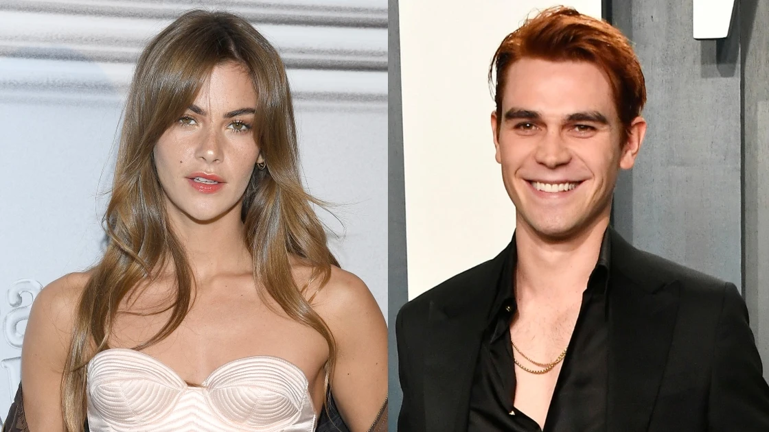 Clara Berry y KJ Apa Clara Berry y KJ Apa