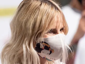 Eugenia Martínez de Irujo acude a un desfile en Málaga Eugenia Martínez de Irujo acude a un desfile en Málaga