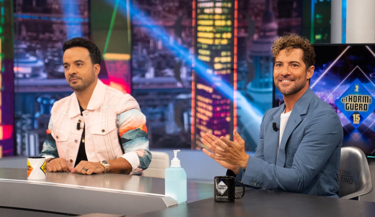 Luis Fonsi y David Bisbal explican todos los detalles del arte de la pesca, ¡son unos expertos! Luis Fonsi y David Bisbal explican todos los detalles del arte de la pesca, ¡son unos expertos!