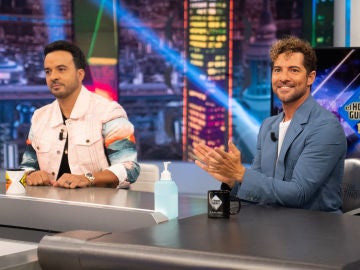 Luis Fonsi y David Bisbal explican todos los detalles del arte de la pesca, ¡son unos expertos!