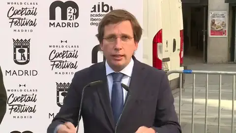 Mensaje de Almeida a Sánchez por los indultos: "Una cosa es ser cornudo y otra apaleado" Mensaje de Almeida a Sánchez por los indultos: "Una cosa es ser cornudo y otra apaleado"