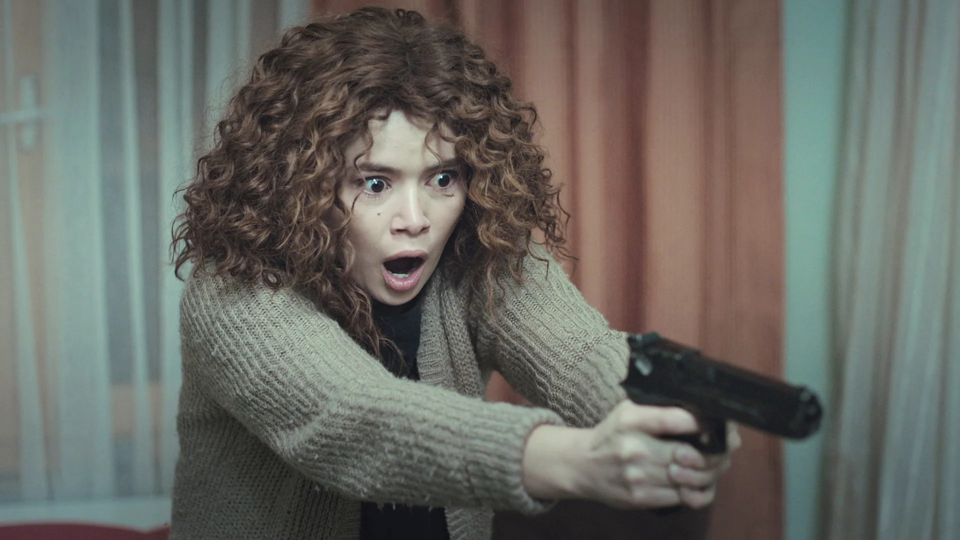 Arif descubre el gran secreto de Sirin sobre la muerte de Sarp: ¡ella le mató! Arif descubre el gran secreto de Sirin sobre la muerte de Sarp: ¡ella le mató!