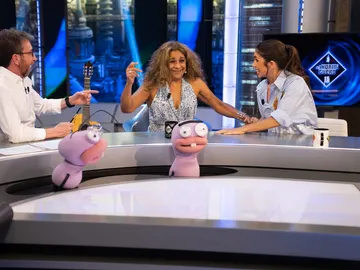 Lolita Flores y Elena Furiase demuestran su 'Flowers connection': "¡Concéntrate, a ver si vamos a quedar malamente!" Lolita Flores y Elena Furiase demuestran su 'Flowers connection': "¡Concéntrate, a ver si vamos a quedar malamente!"