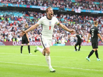 Harry Kane celebra su gol ante Alemania en Wembley