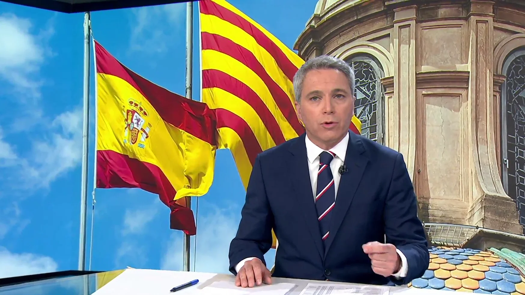  Vicente Vall&eacute;s, tras la reuni&oacute;n de Pedro S&aacute;nchez y Pere Aragon&egrave;s: "No ha habido ni siquiera un m&iacute;nimo cambio de matiz"