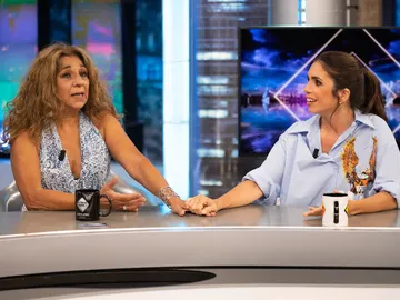 Lolita Flores recuerda el momento en el que Elena Furiase perdió su virginidad: "La cara le había cambiado de niña a mujer" Lolita Flores recuerda el momento en el que Elena Furiase perdió su virginidad: "La cara le había cambiado de niña a mujer"