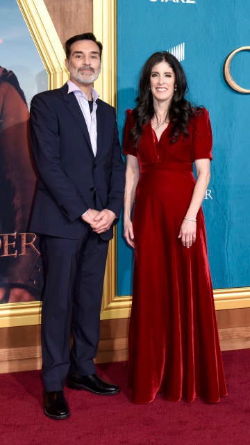 Matthew B. Roberts Maril Davis, productores de 'Outlander'