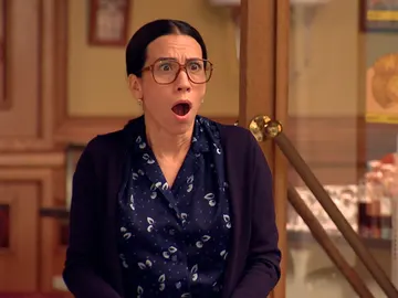 Manolita presencia una terrible escena que le ayudará en su venganza contra Beltrán Manolita presencia una terrible escena que le ayudará en su venganza contra Beltrán