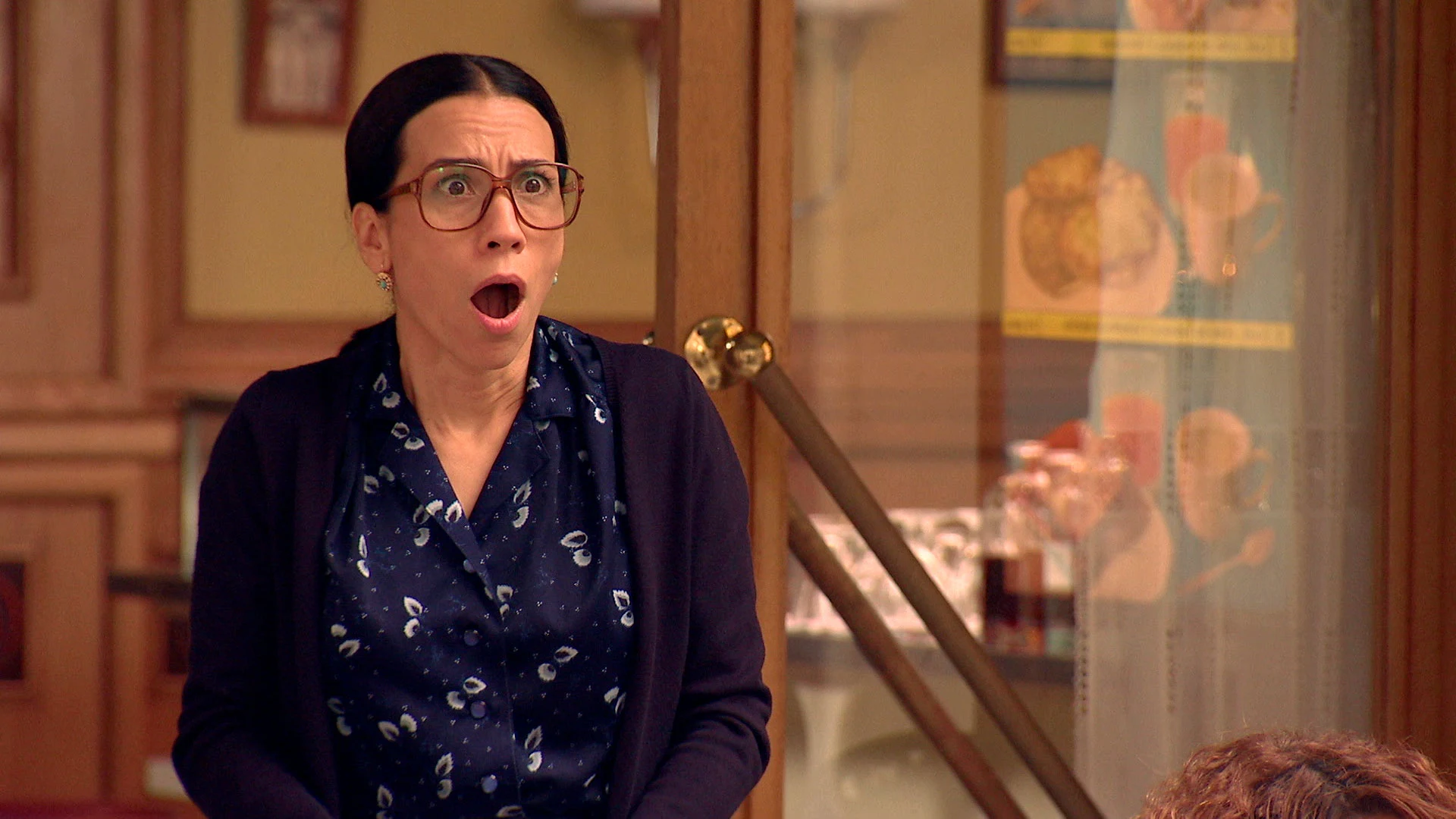 Manolita presencia una terrible escena que le ayudará en su venganza contra Beltrán Manolita presencia una terrible escena que le ayudará en su venganza contra Beltrán