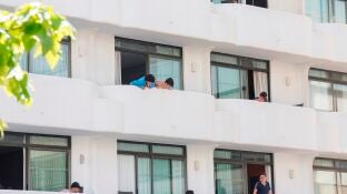 Los j&oacute;venes aislados en un hotel de Palma de Mallorca