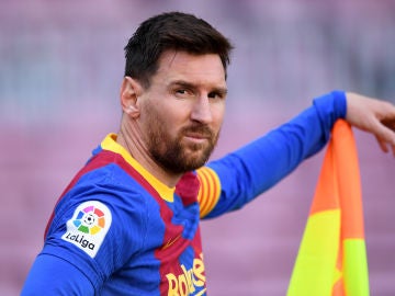 Leo Messi queda libre hoy al terminar su contrato con el Barcelona... si Laporta no lo impide