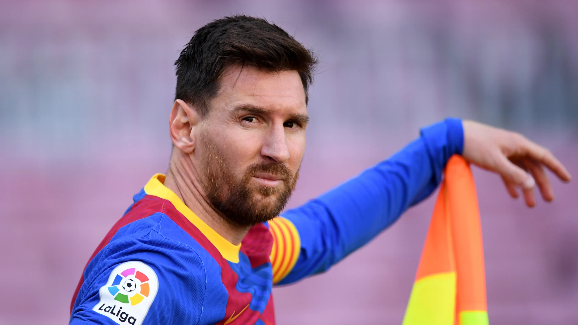 Leo Messi queda libre hoy al terminar su contrato con el Barcelona... si Laporta no lo impide