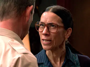 Manolita comienza su venganza pero Beltrán contraataca arruinando su plan Manolita comienza su venganza pero Beltrán contraataca arruinando su plan