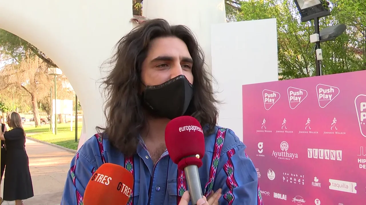 Guillermo Furiase, el hijo de Lolita Flores, habla de la boda de su hermana Elena