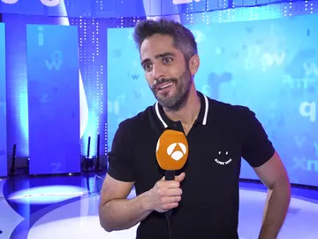 Roberto Leal confiesa cómo vivió el gran momento de entregar el bote de 'Pasapalabra' Roberto Leal confiesa cómo vivió el gran momento de entregar el bote de 'Pasapalabra'