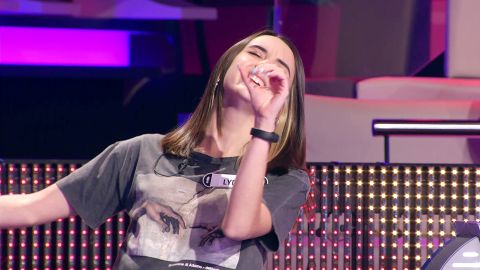 La iron&iacute;a total de Arturo Valls tras o&iacute;r cantar a Lydia en &iexcl;Ahora Caigo!: &ldquo;&iquest;C&oacute;mo se le ocurre a tu familia decir que no cantas bien?&rdquo;
