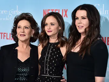 Kelly Bishop, Alexis Bledel y Lauren Graham Kelly Bishop, Alexis Bledel y Lauren Graham
