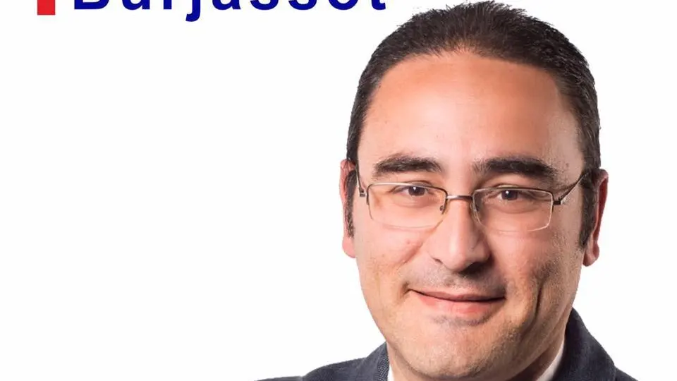 El concejal de Vox en Burjassot reconoce ser homosexual durante un pleno municipal