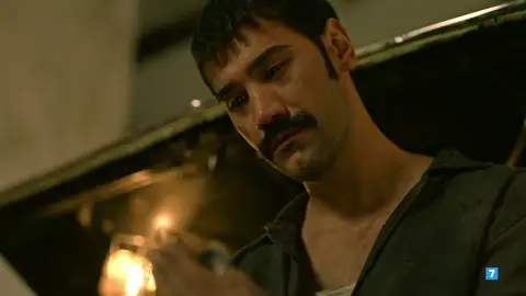 Yilmaz Akkaya es un joven enamorado y dispuesto a todo por amor Yilmaz Akkaya es un joven enamorado y dispuesto a todo por amor
