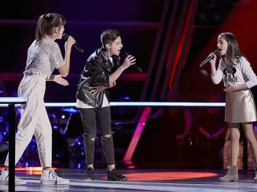 Inés, Erik y Marta cantan ‘We are the champions’ en las Batallas de ‘La Voz Kids’ Inés, Erik y Marta cantan ‘We are the champions’ en las Batallas de ‘La Voz Kids’