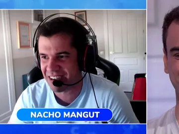 Nacho Mangut, muy emocionado, felicita a Pablo Díaz Nacho Mangut, muy emocionado, felicita a Pablo Díaz