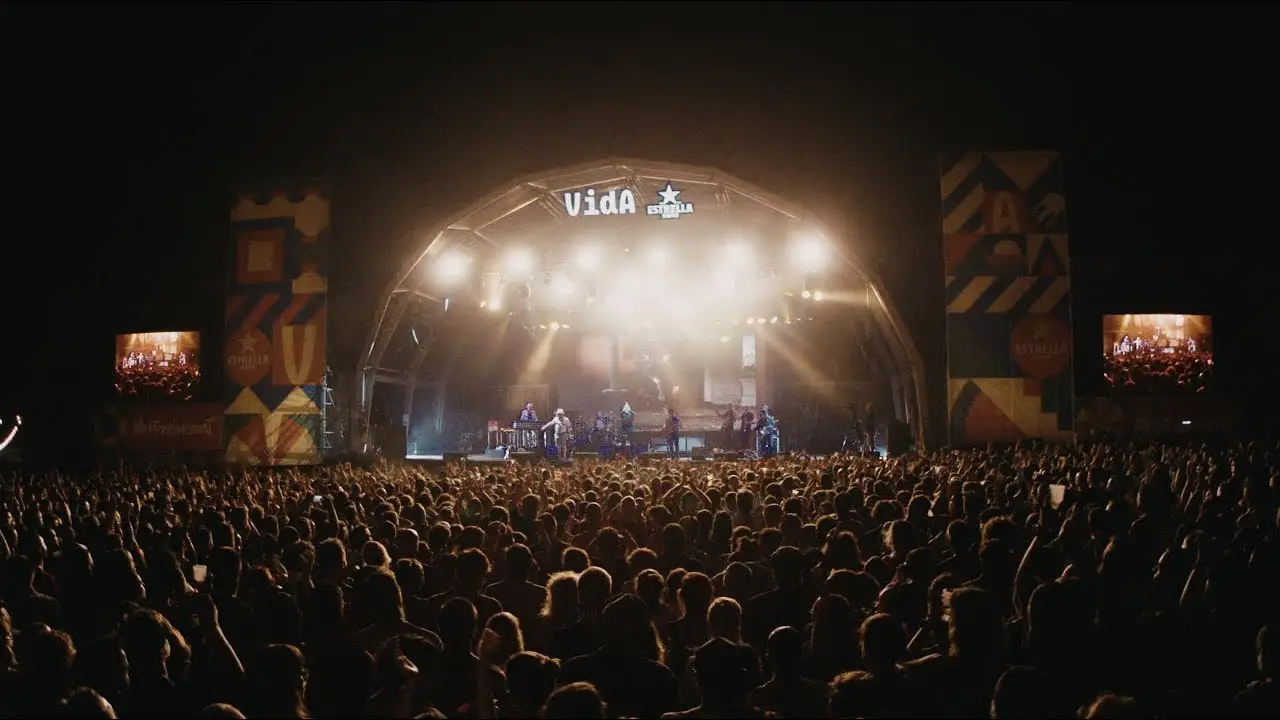 12 positivos en la primera jornada del Vida, el festival veraniego sin distancia social 12 positivos en la primera jornada del Vida, el festival veraniego sin distancia social