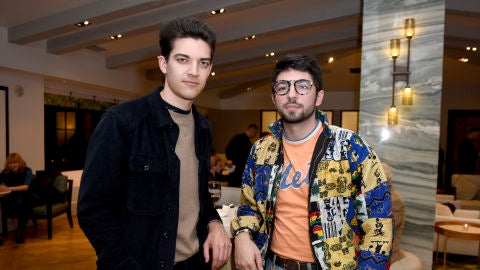Adam Faze, el chico de la izquierda, novio de Olivia Rodrigo