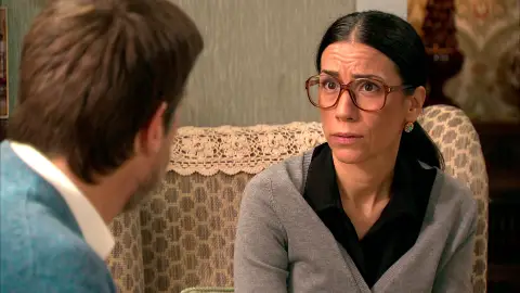 Manolita no se fía del numerito de Ángela: “Hay algo raro en todo eso” Manolita no se fía del numerito de Ángela: “Hay algo raro en todo eso”