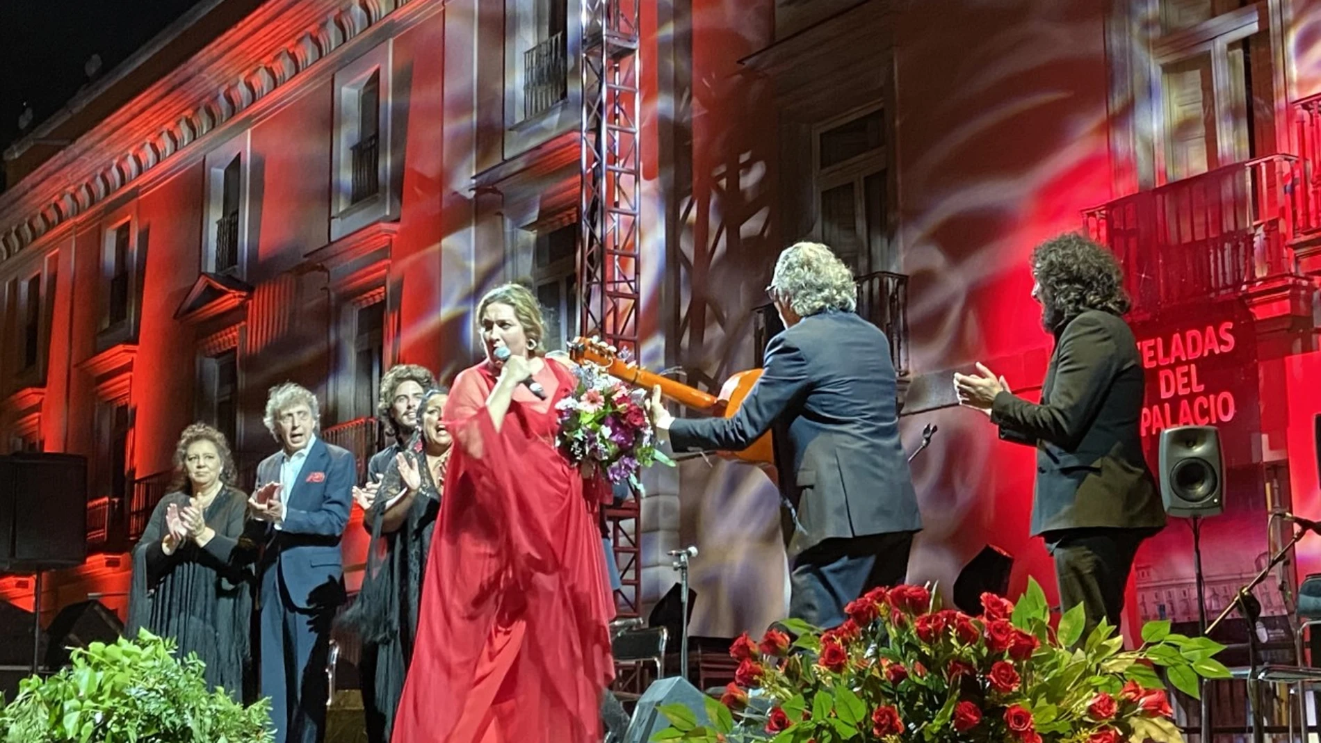 Estrella Morente homenajea y reivindica el flamenco sobre el escenario