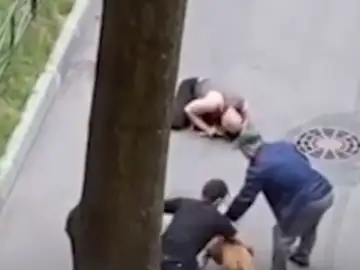 Un hombre salva a su perro poniendo en riesgo su vida Un hombre salva a su perro poniendo en riesgo su vida