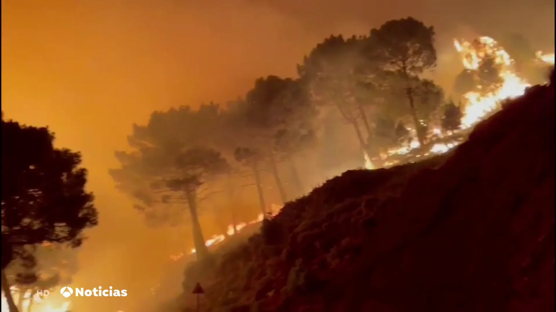 El incendio en Castellví de Rosanes y Martorell (Barcelona) ha calcinado más de 150 hectáreas
